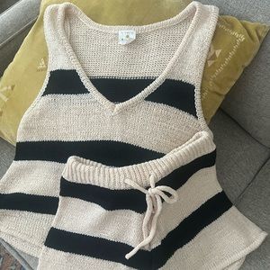 By Together Women’s knit short set. Black/Beige. Size Small